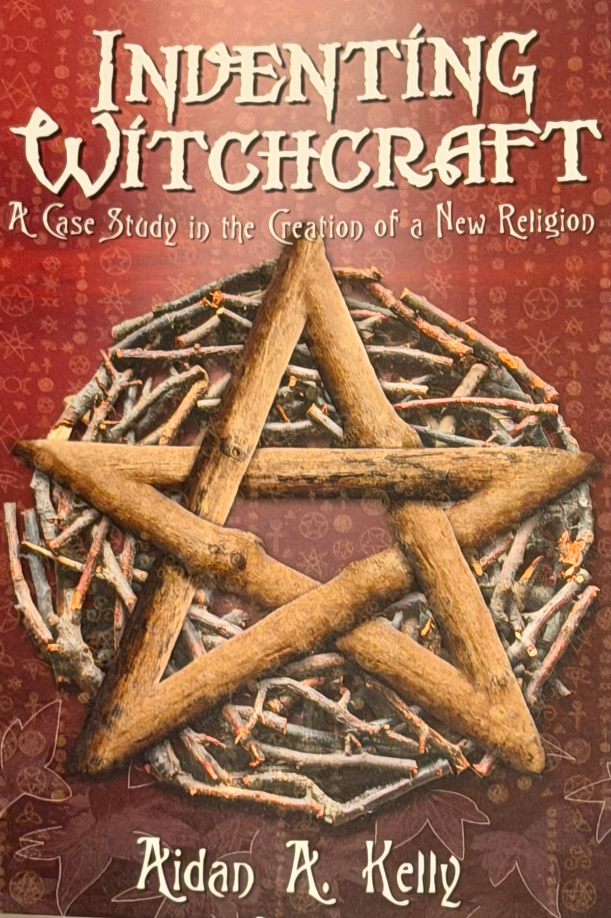 INDENTING WITCHORGFT
(Case Stady in the Creation off a New Religion